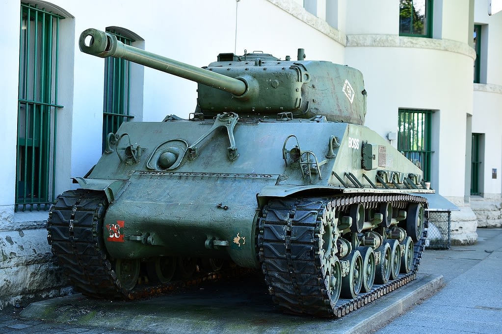 medium tank, sherman tank, battle tank